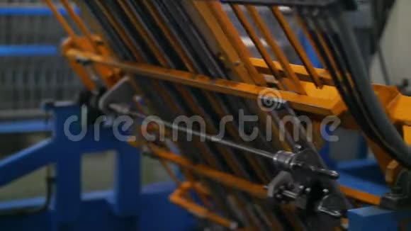 制造工厂的工业设备金工工厂机械视频的预览图