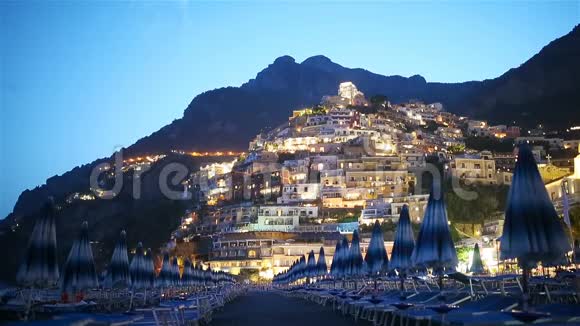 美丽的意大利沿海城镇阿马尔菲海岸风景优美的波斯塔诺视频的预览图