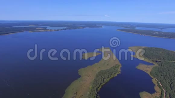 俄罗斯Seliger湖和Klichen岛的壮丽景色视频的预览图