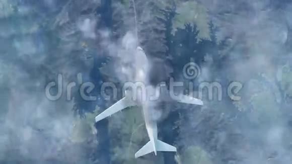 商用喷气式飞机飞越云层视频的预览图