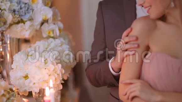 新郎新娘视频的预览图