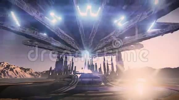 飞碟起飞在一个未来城市的视频镜头视频的预览图