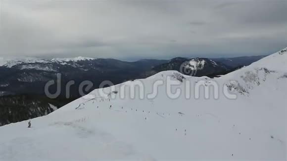 罗萨胡特高加索山脉全景视频的预览图