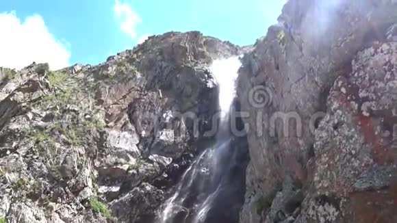 山瀑布自然视频的预览图
