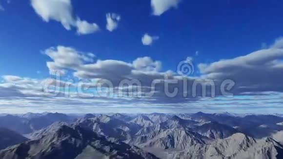 飞越山云之上视频的预览图