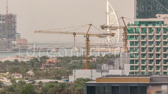 阿联酋迪拜JBR时代海滩鸟瞰图视频的预览图