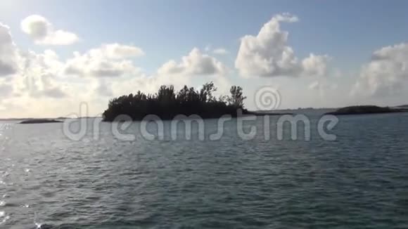 百慕大令人惊叹的景观和大西洋和蓝天的碧水视频的预览图