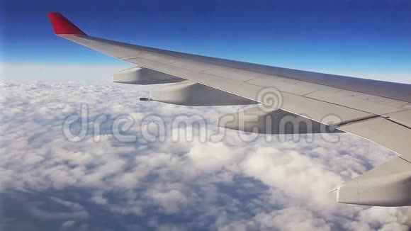 窗口飞机蓝天云视频的预览图