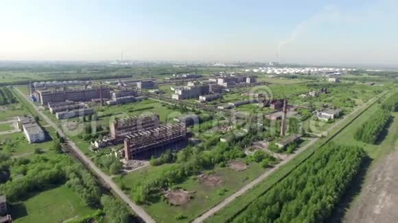 一家大型工业工厂视频的预览图
