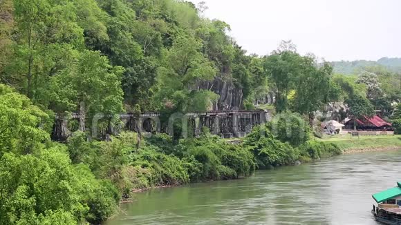 泰国葵河附近的老铁路视频的预览图