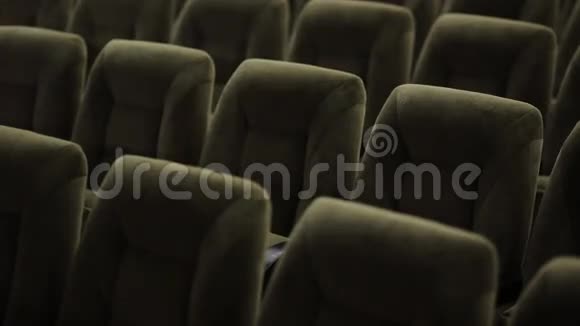 剧院里的座位视频的预览图