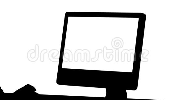 剪影女人用电脑视频的预览图