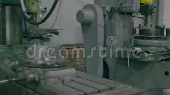 工厂的车间视频的预览图