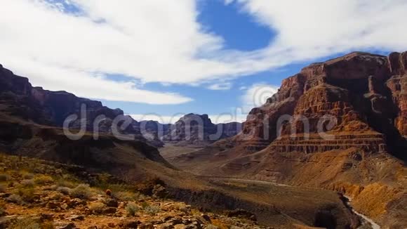大峡谷悬崖景观视频的预览图