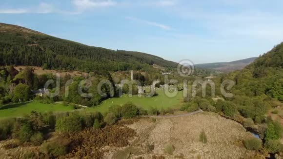爱尔兰威克洛山古青岩视频的预览图