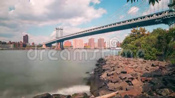 布鲁克林湾曼哈顿桥景4k时间lpase市视频的预览图