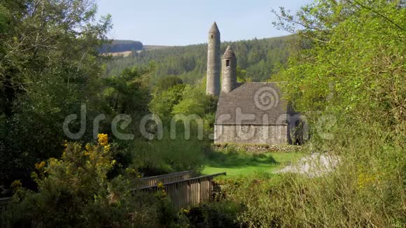 爱尔兰格伦达洛威克洛山庄的古山视频的预览图