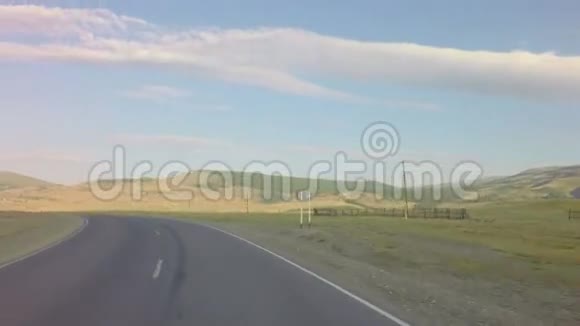 库雷草原和黎明时的北楚雅岭视频的预览图