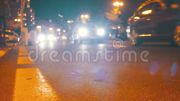 城市夜间交通视频的预览图