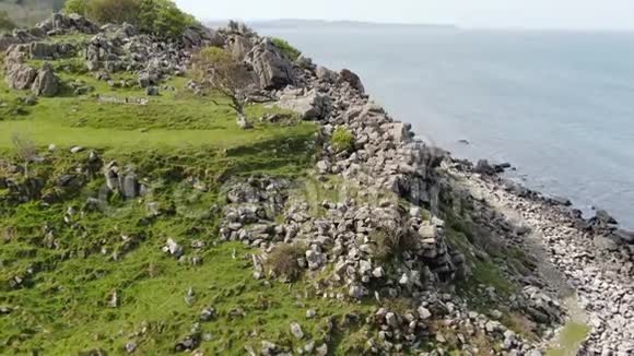 北爱尔兰穆勒湾鸟瞰图视频的预览图