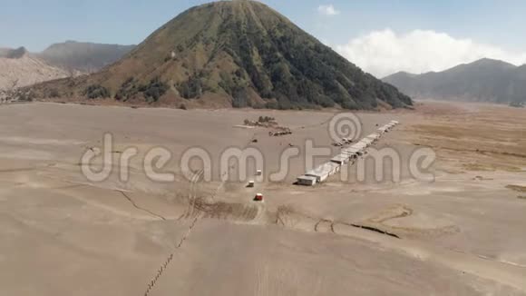 东爪哇美丽的布罗莫山沙漠火山的影像拍摄视频的预览图