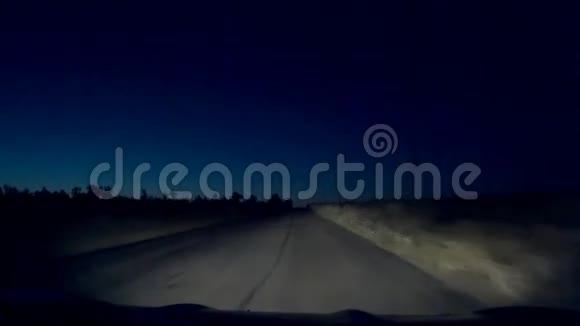 夜间道路轨道灯视频的预览图