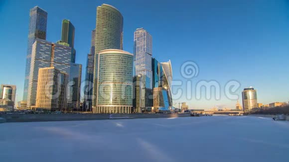莫斯科市冬季日落时分视频的预览图