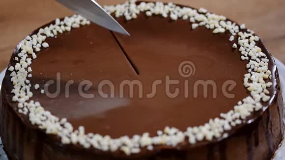 切巧克力芝士蛋糕自制芝士蛋糕视频的预览图