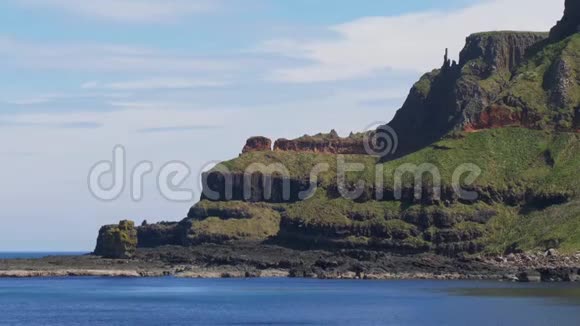 巨人铜锣北爱尔兰一个受欢迎的地标视频的预览图