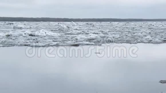 冰的漂流视频的预览图