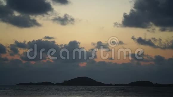 泰国普吉岛船日落视频的预览图