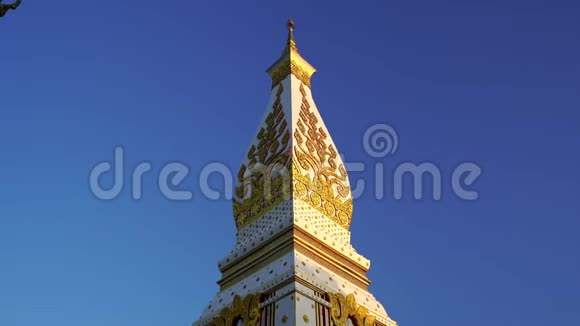 泰国纳洪法农姆法农姆寺视频的预览图