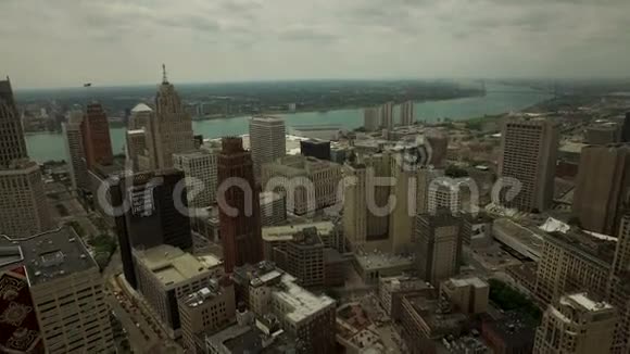 底特律航空公司视频的预览图