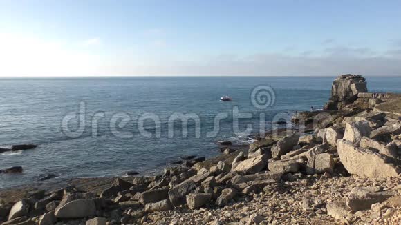 石海岸和大海视频的预览图