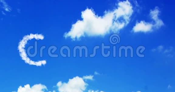 蓝天白云上的云概念视频的预览图