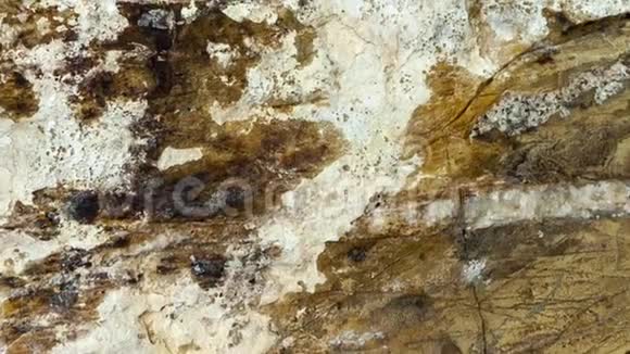 意大利古代房屋墙的典型细节由手工雕刻的河石制成视频的预览图