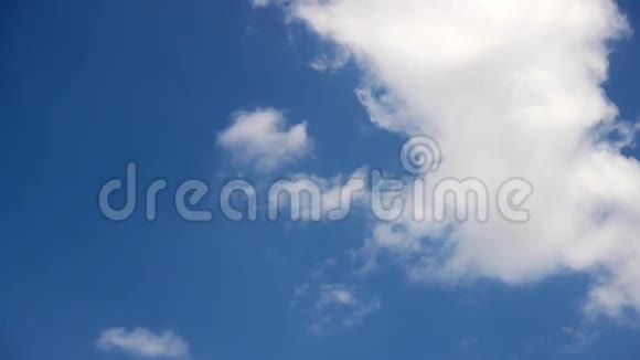 多云的天空视频的预览图