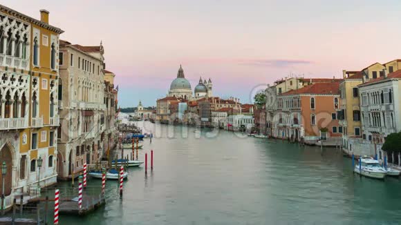 日落威尼斯大运河圣玛丽亚德拉敬礼全景4k时间流逝意大利视频的预览图