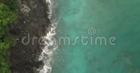 美丽的海岸线印度尼西亚奥斯特拉夫巴厘岛视频的预览图