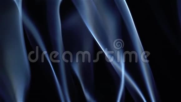 蓝色烟雾在黑色上缓慢运动的抽象背景视频的预览图