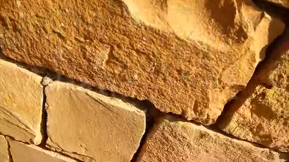 复古堡墙纹理特写视频的预览图