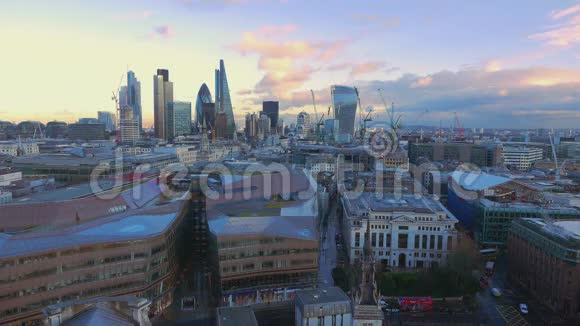 伦敦市区的鸟瞰图视频的预览图