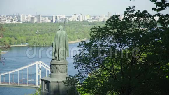 沃洛迪米尔伟大的纪念碑基辅乌克兰夏季视频的预览图