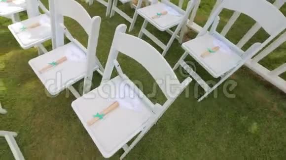 婚礼上的椅子视频的预览图