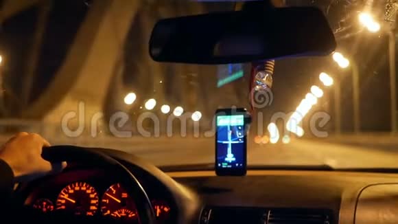 车出租车城市夜灯视频的预览图