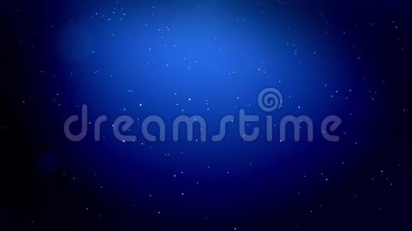 闪亮的三维雪花落在蓝色背景上用作圣诞或新年贺卡作冬季主题或视频的预览图