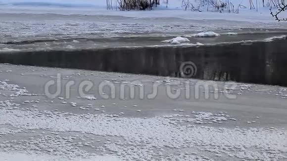 冬季乡村景观视频的预览图