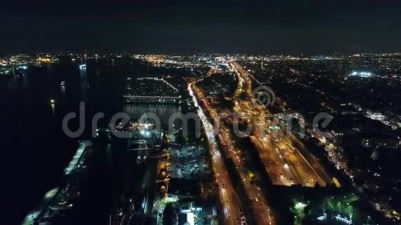 费城空中观景中心夜间周边地区视频的预览图