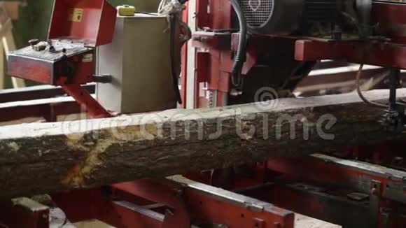 机器原木木材视频的预览图