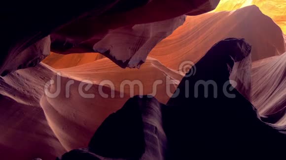 美丽的上羚羊峡谷视频的预览图